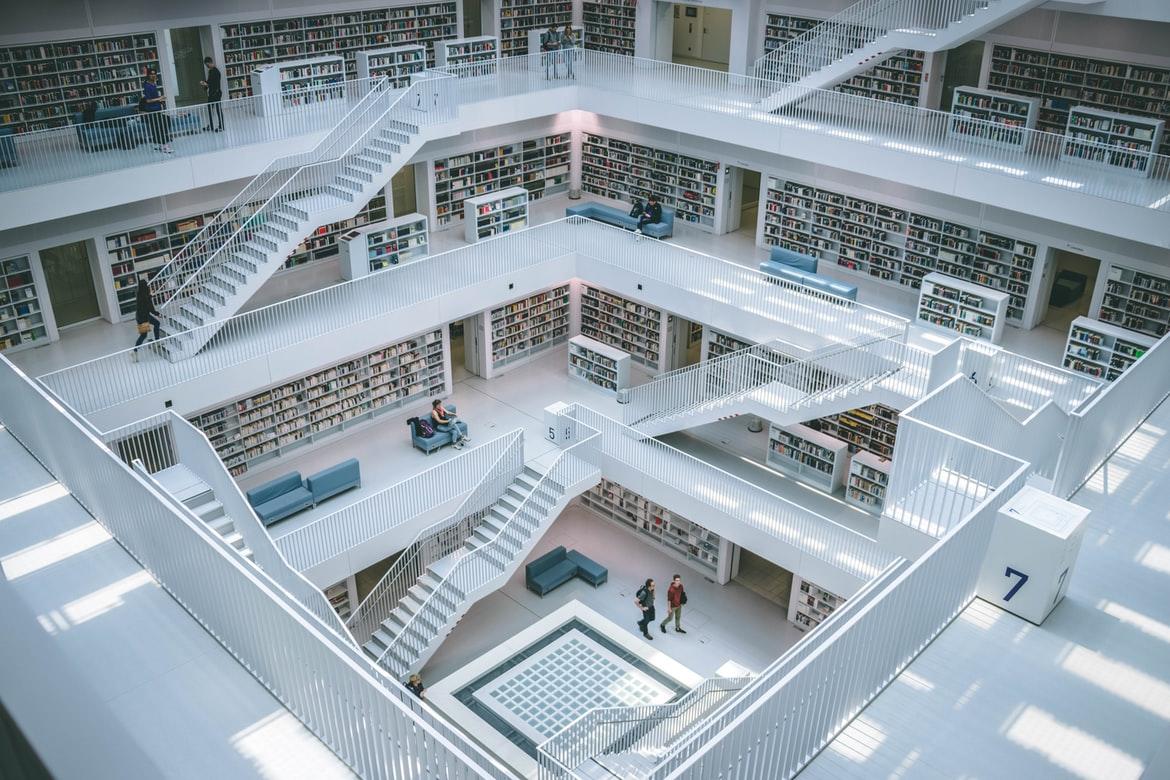Literaturwissenschaft in Germanistik: Was ist das, wo kann man das studieren und die Frage „was ...