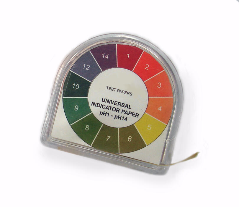 Eine Rolle Universalindikatorpapier